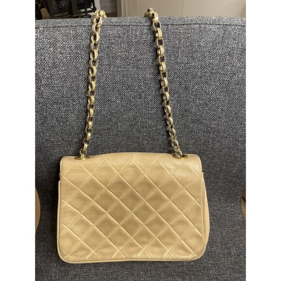 Chanel Vintage Small Bijoux Curve Flap - Picture 7 of 15